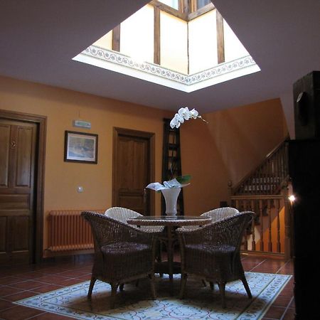 Hostal Rural Huartearena Iza Zewnętrze zdjęcie