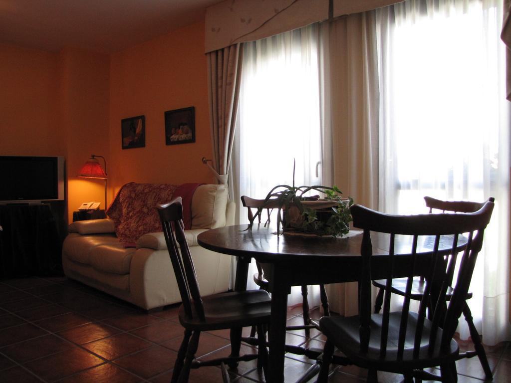 Hostal Rural Huartearena Iza Zewnętrze zdjęcie